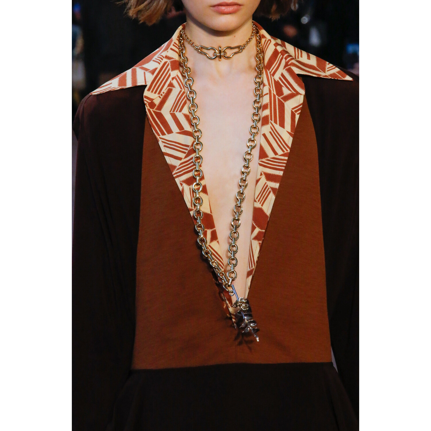 Фото Details Chloé Fall 2018 Ready-to-Wear , Детали коллекции Хлоя осень зима 2018 , Fashion show , неделя моды в Париже , PFW , Paris Fashion Week , Mainstyles
